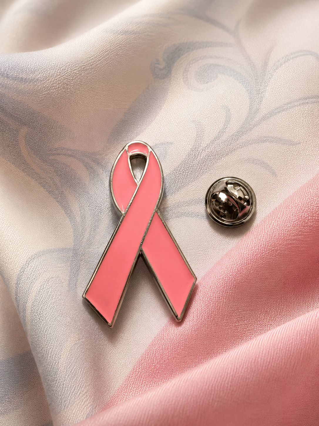🎀 Pin Lazo Rosa Metálico – Símbolo de Concientización y Apoyo